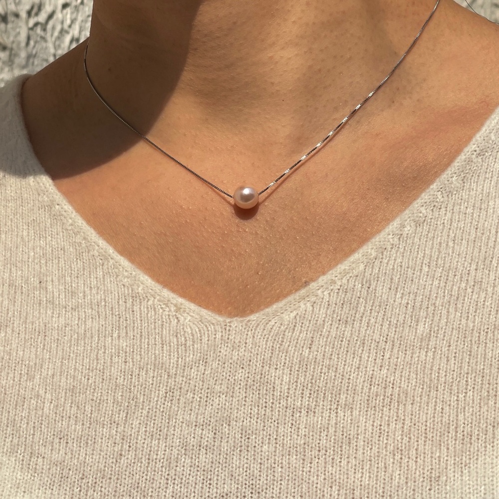 Stunning Single Freshwater Pearl Necklace in S925 Sterling silver